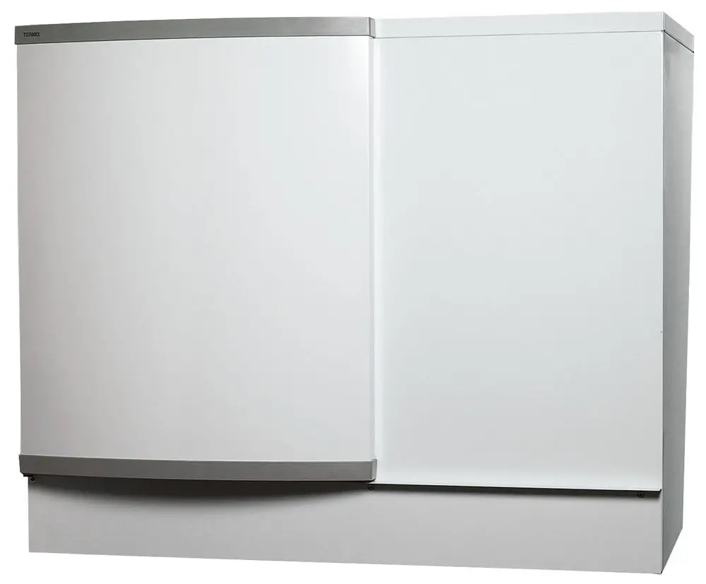 Weißer Kühlschrank mit zwei Türen und einem Griff, der die Marke Danfoss trägt. Das Gerät hat eine klare, geradlinige Form und ist für die Aufbewahrung von Lebensmitteln konzipiert.